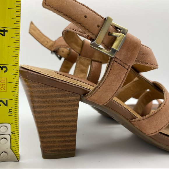 💗Clarks Artisan Strappy Sandal w/ Chunky 3” Heel - Picture 7 of 7